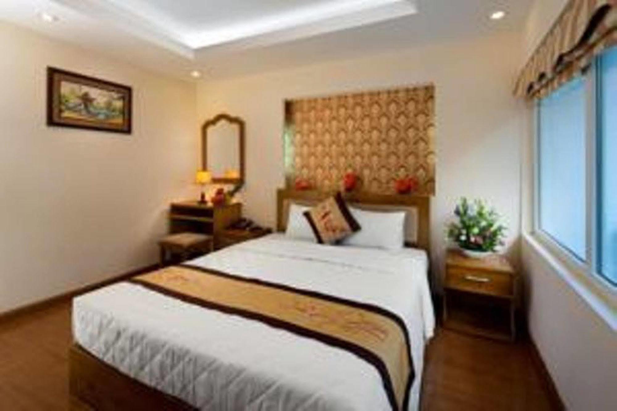 Lam Bao Long Hotel Hue Buitenkant foto